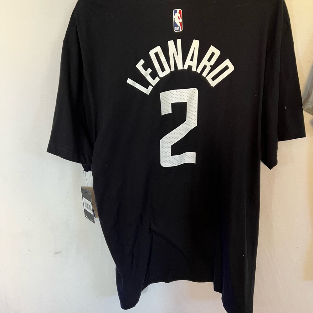Basketball t shirt new Leonard